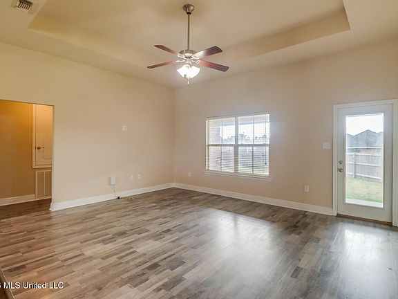 4th image of 18151 Canal Ct