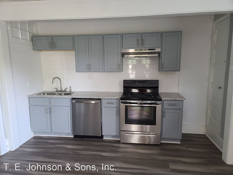 1st image of 1632 W 1st St #D