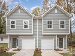 2821 New Pineola Rd, Charlotte, NC 28208