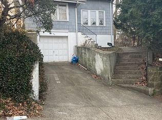 442 Park Ave, Leonia, NJ 07605