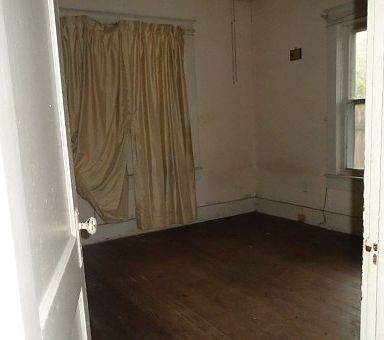 3rd image of 888 N Holmes St
