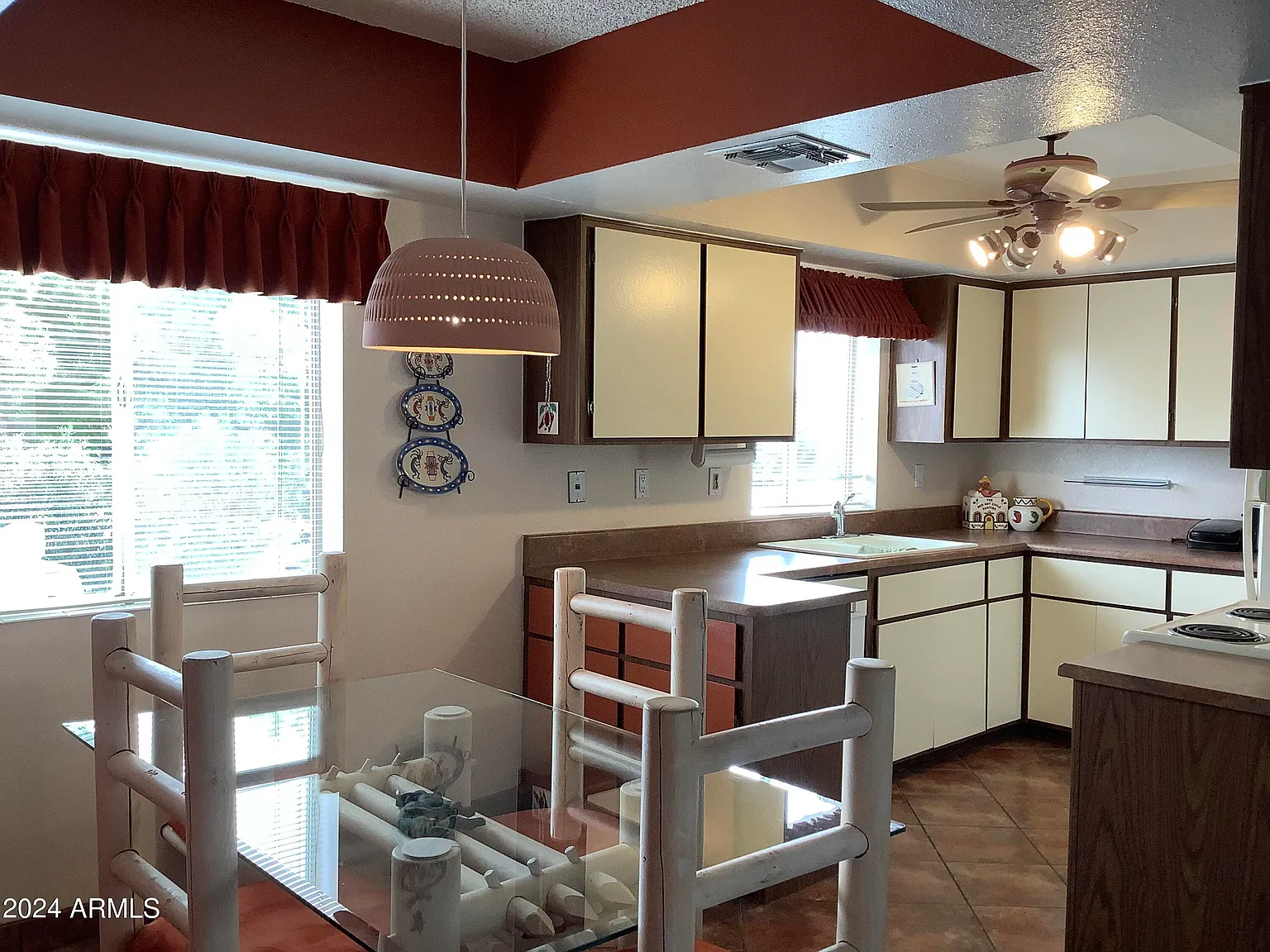 2 bed, 2.0 bath, 1000 sqft, $1,500 — Photo 2