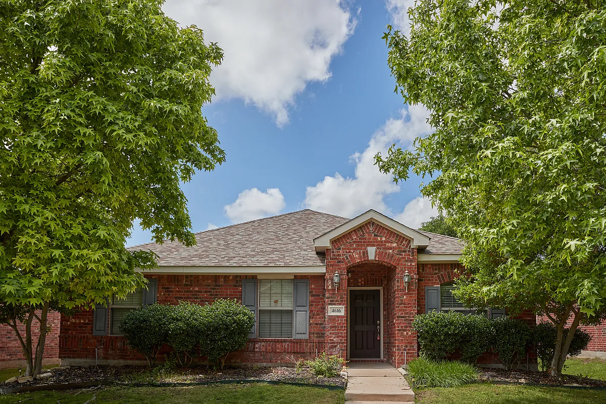 Building Photo - 4616 Brighton Dr