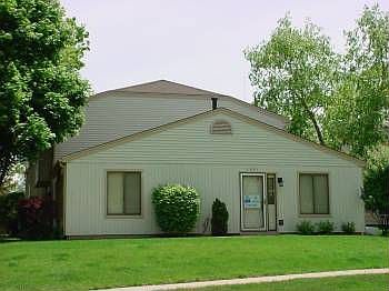 3rd image of 1549 Yale Ct
