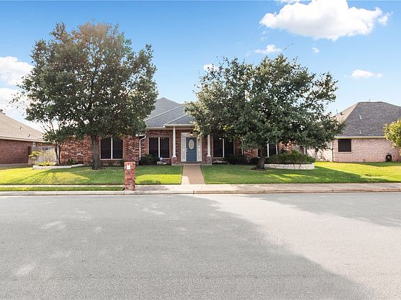3rd image of 9002 Stonebrook Dr