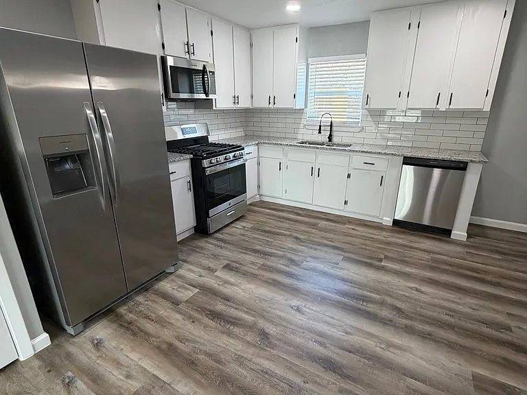 12 Pershing Dr — Photo 19