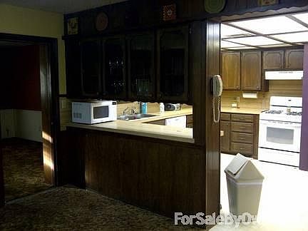 Kitchen/Dining Room
						:
						All appliances stay with home.