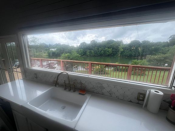 3rd image of 2574 Lakemont Cir