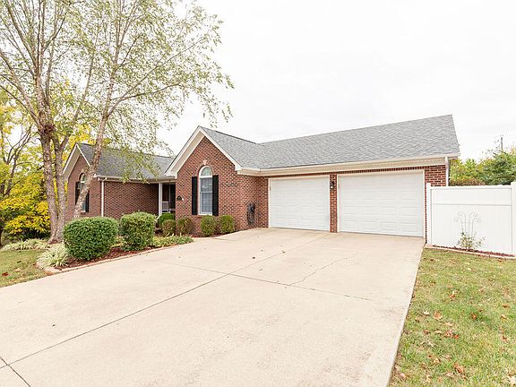 4th image of 309 Hickory Hill Dr