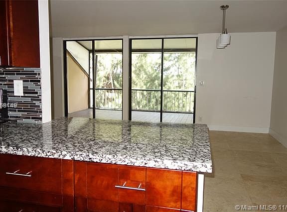 4th image of 400 Commodore Dr APT 304