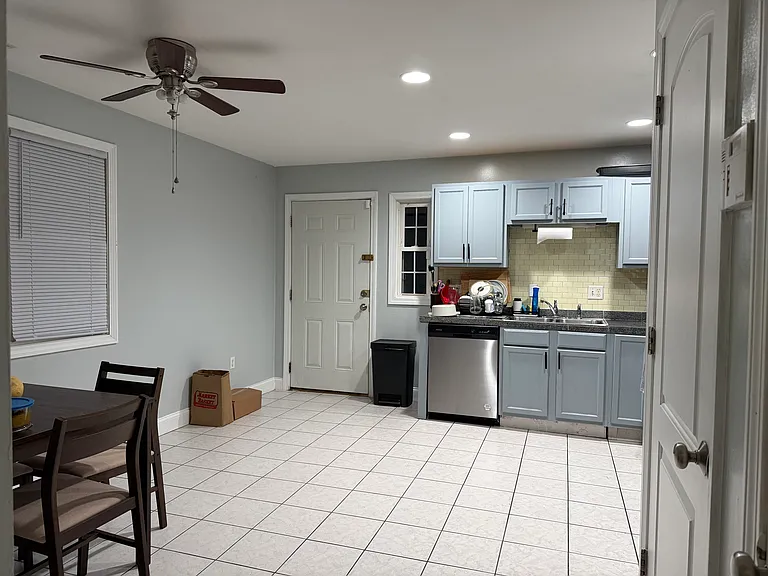 44 Ridgeway Ave — Photo 6