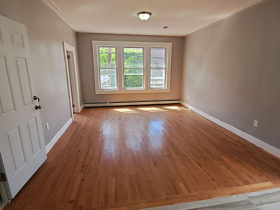 5th image of 212-214 S 8th St #2
