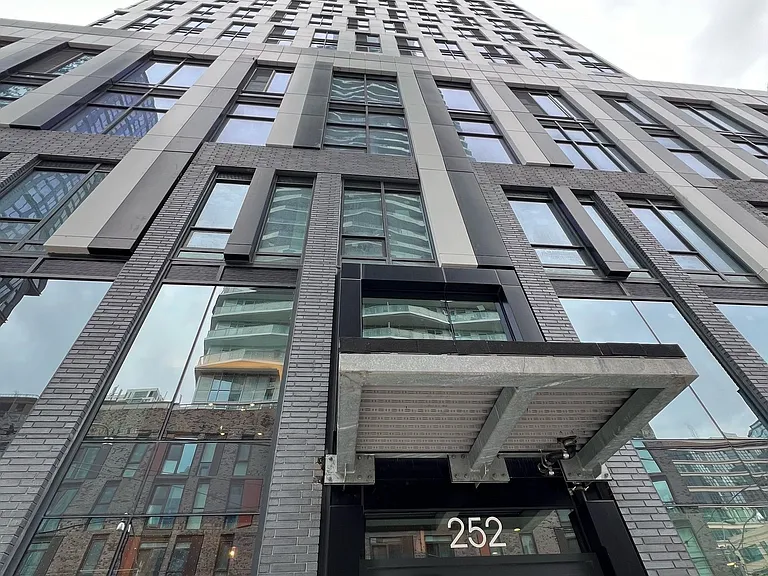 252 Church St #807 — Photo 1