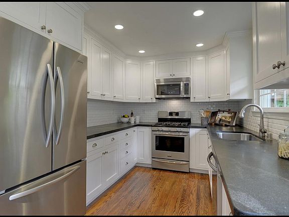 4th image of 1027 Marcussen Dr