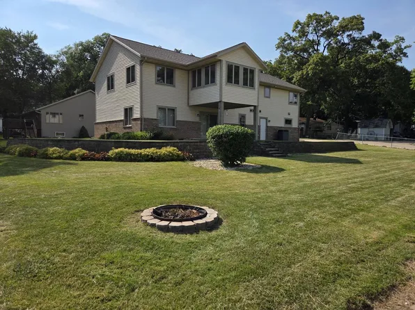 1806 E Road 3, Edgerton, WI 53534