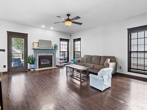 5th image of 3382 Cotham Ln