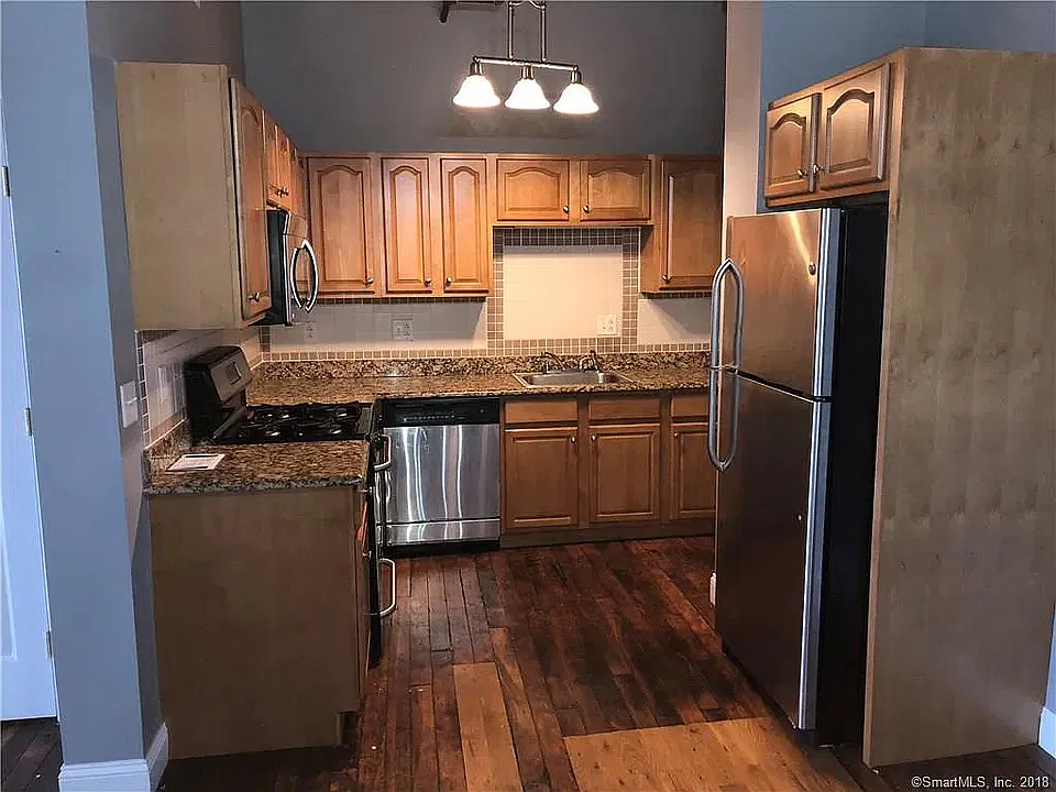 3 bed, 1400 sqft, $3,000 — Photo 4