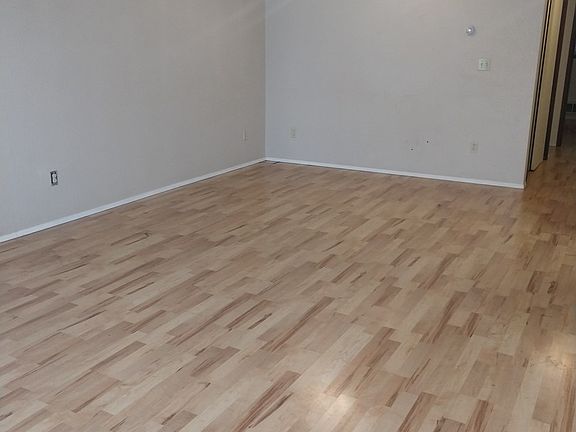 3rd image of 3614 Wetmore Ave APT 10