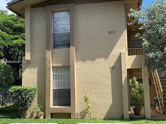 3rd image of 11101 Royal Palm Blvd APT 201