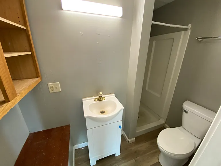 407 E South St #3 — Photo 8