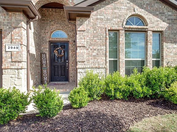 2nd image of 2949 Saddle Creek Dr