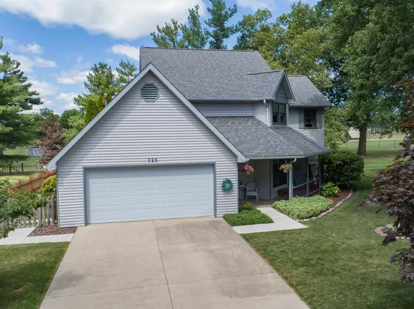 725 Todd Dr, Angola, IN 46703