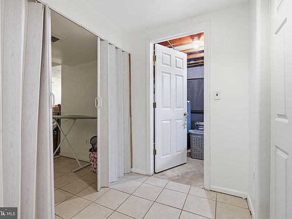 4th image of 46 Bennington Dr #46