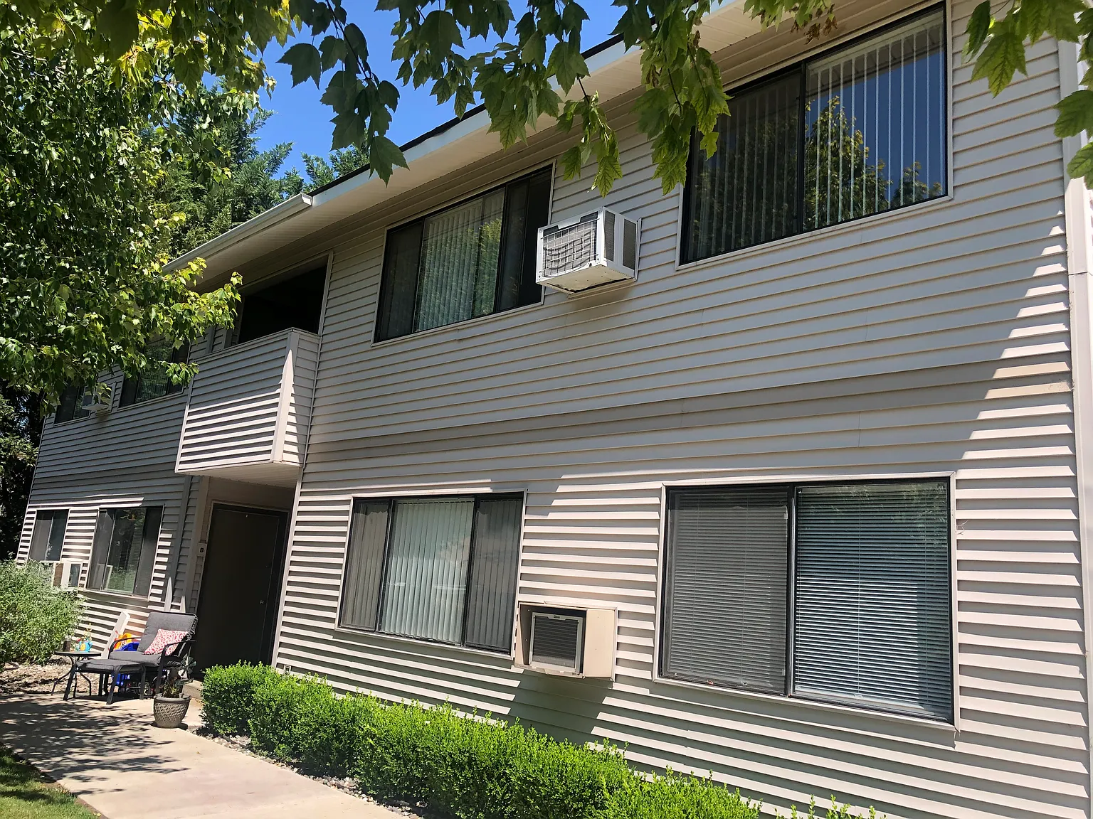 Skyview Apartments — Photo 1