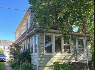 14829 Laburnum Ave, Flushing, NY 11355