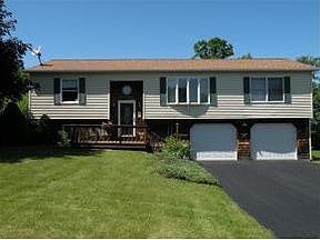 1st image of 10 Country Knoll Dr