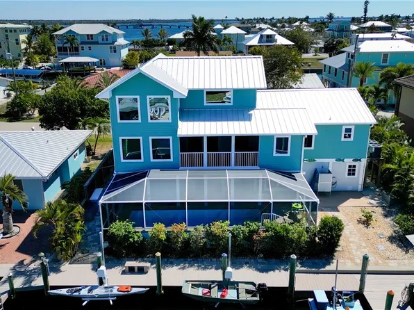 2702 Bruce St, Matlacha, FL 33993