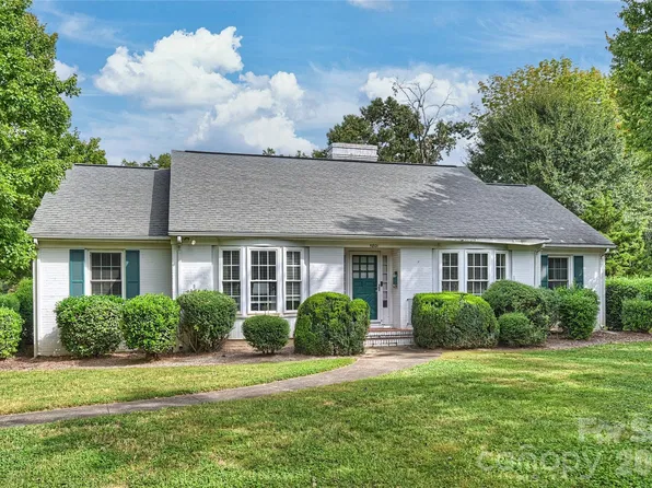 5801 Fairview Rd, Charlotte, NC 28209