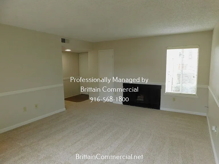 2818 O St #15 — Photo 3