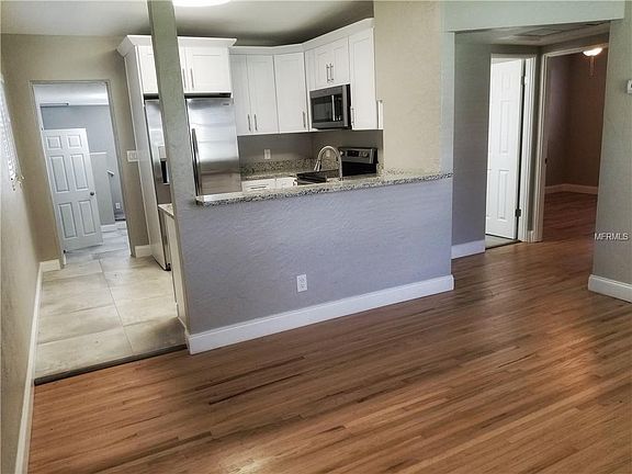 4th image of 3227 40th St N