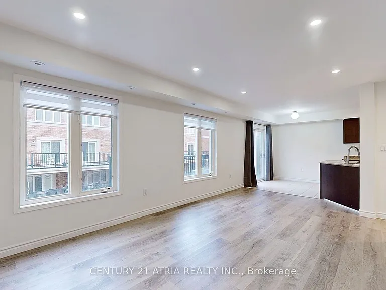 92 Louisbourg Way — Photo 9