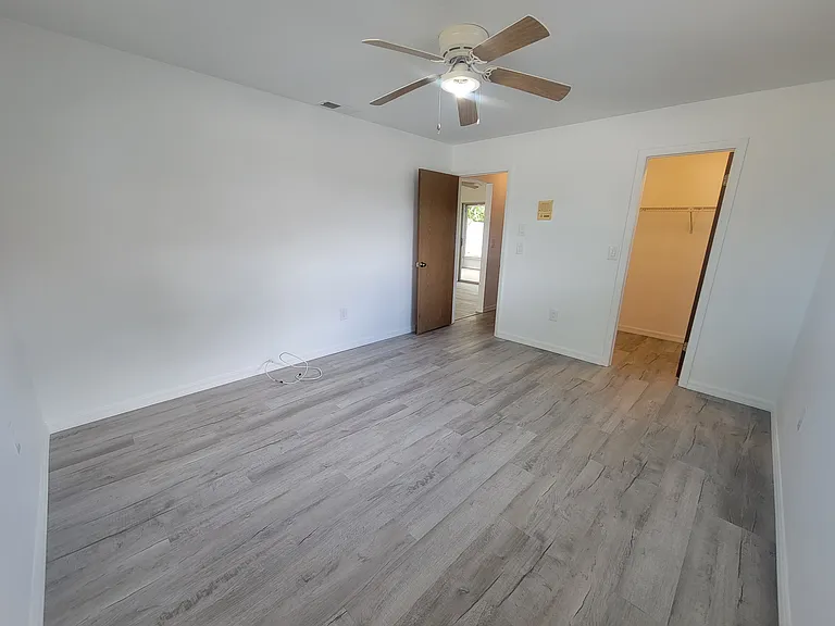 7732 Crosier Ct — Photo 9