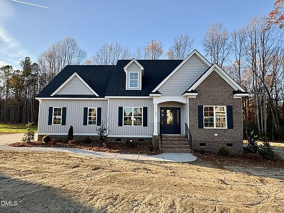 2nd image of 800 Emmett Ct