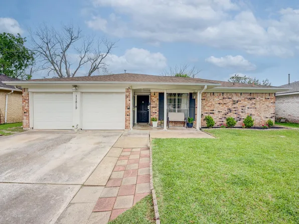 11819 S Nottingham Cir, Houston, TX 77071