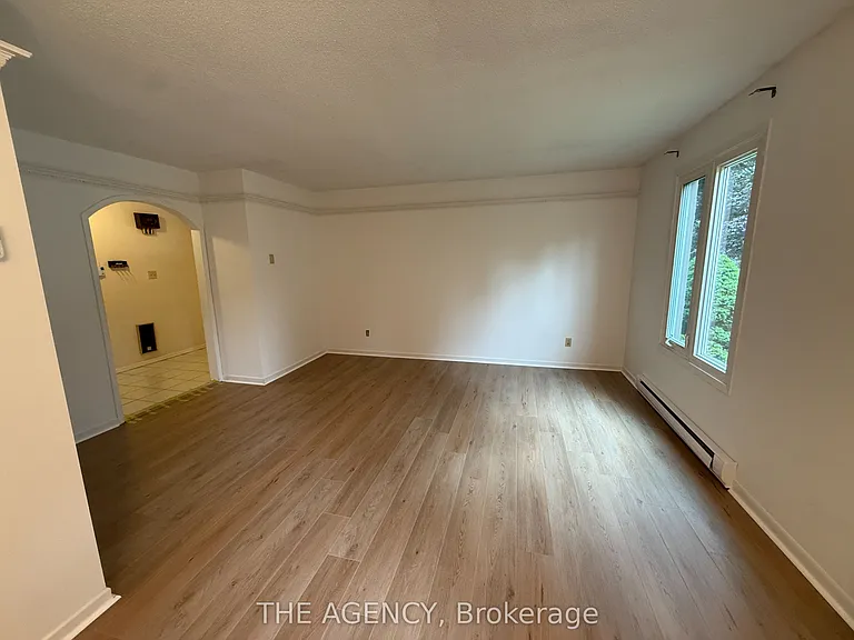 323 Waratah Ave — Photo 6