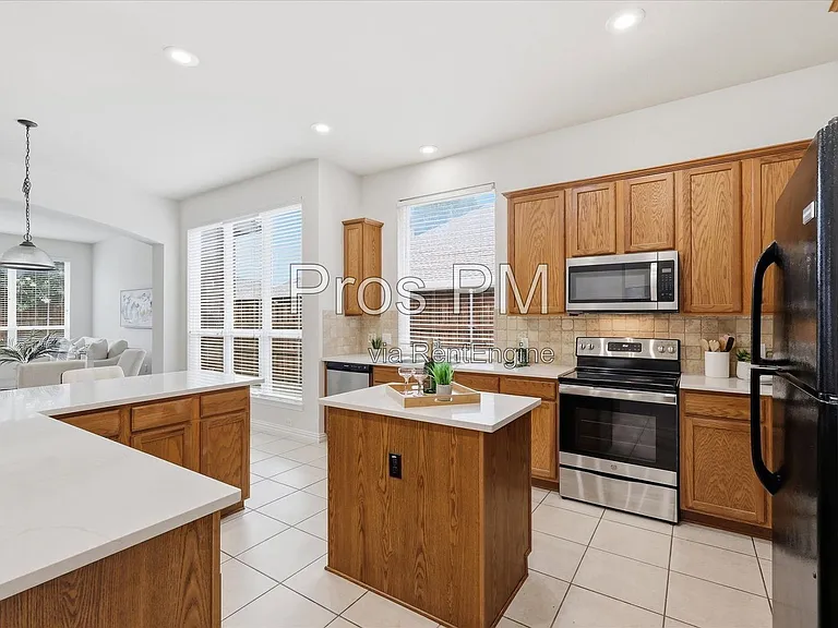 2432 Chesterwood Dr — Photo 19
