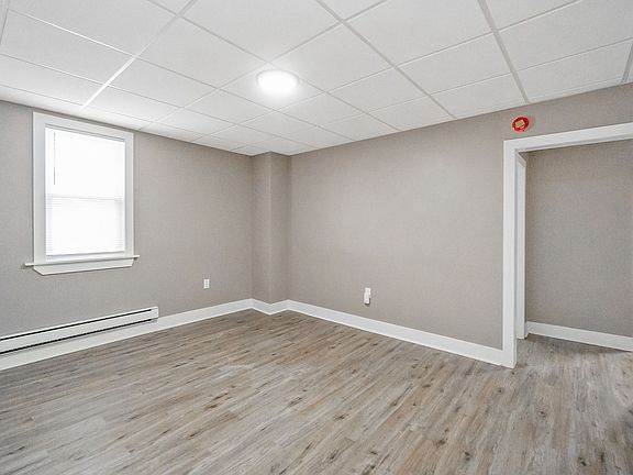 4th image of 2269 Pennsylvania Ave #3