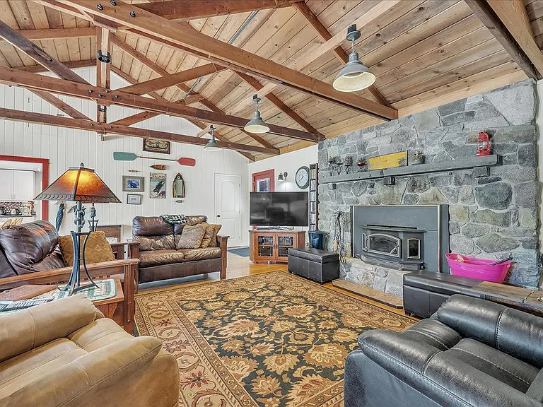 17271 Lake Vera Purdon Rd — Photo 3
