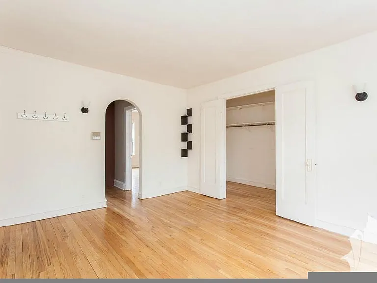 2112 W Ainslie St #3N — Photo 4