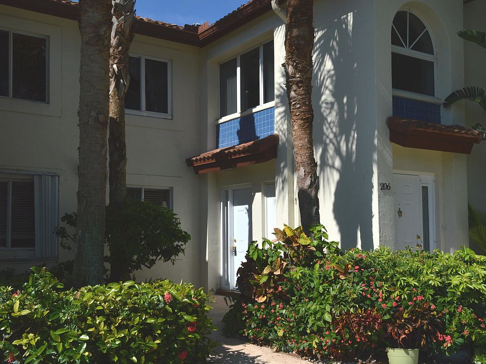 1st image of 440 NW 67th St #H106