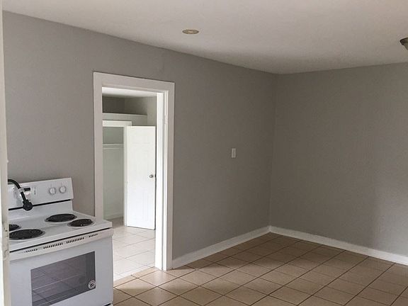4th image of 1117 Guadalupe St APT A