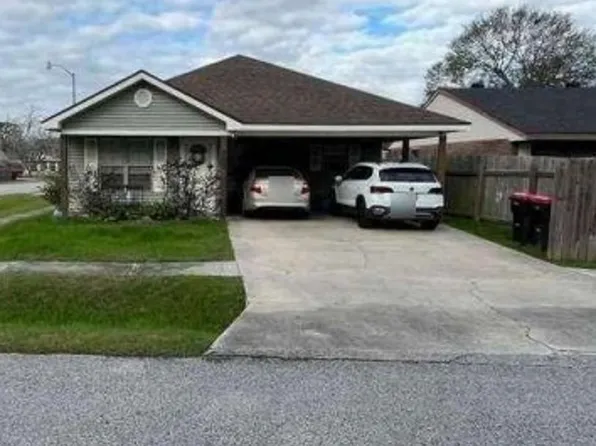305 Cassandra Ln, Lafayette, LA 70508