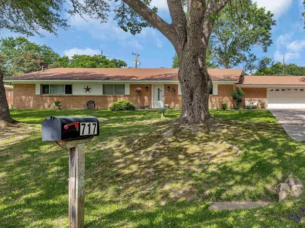 717 Kay Dr, Longview, TX 75601