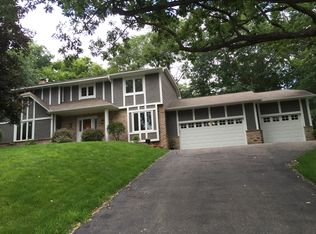4200 Redding Ridge Dr, Minnetonka, MN 55345