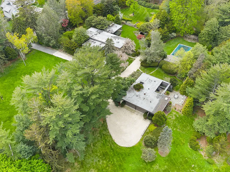 55 Talmadge Hill Rd — Photo 32