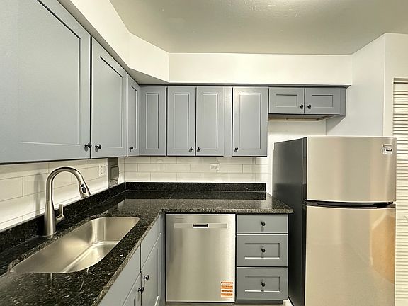 4th image of 1515 W Morse Ave #114